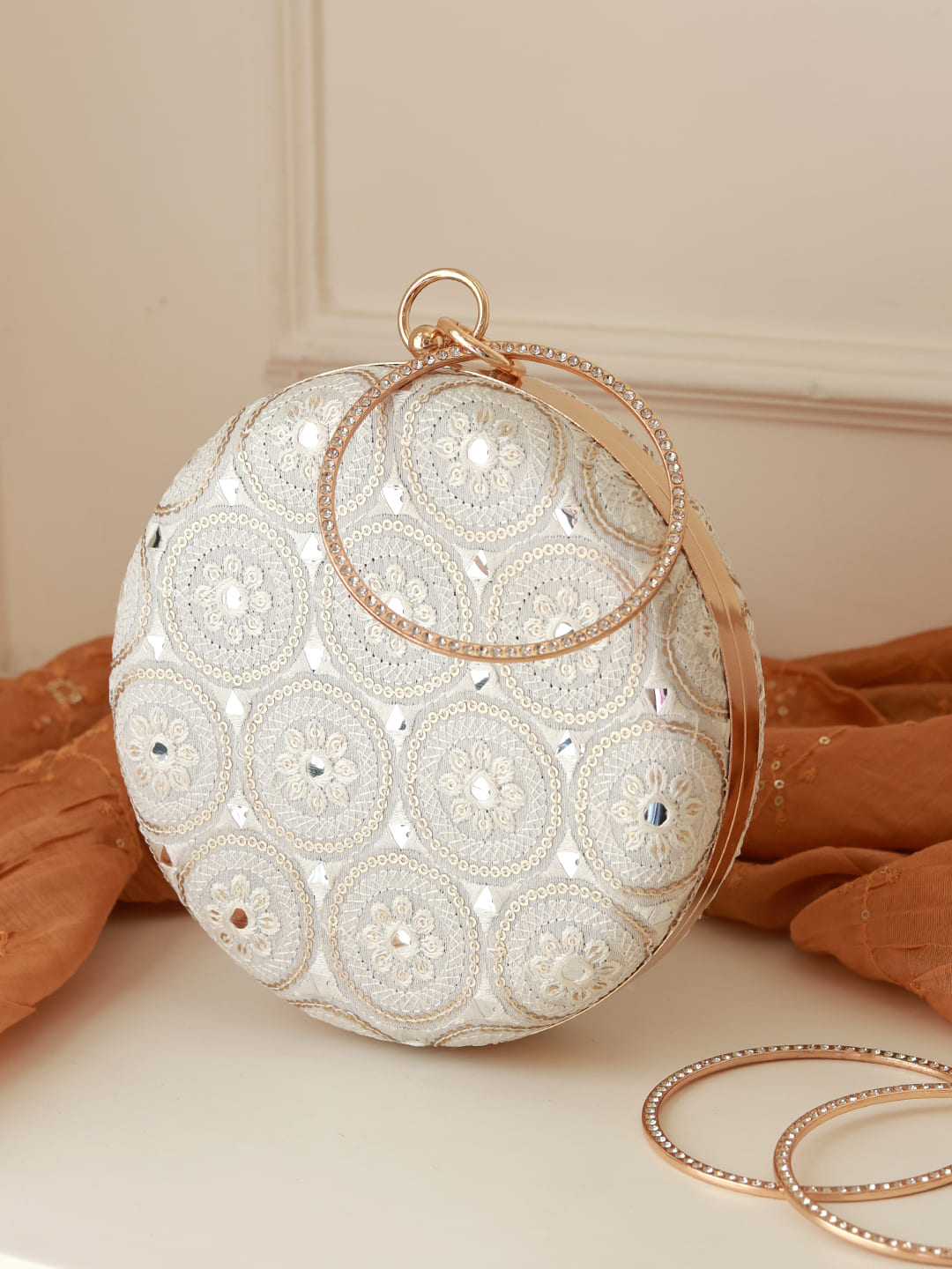 Inaara White Round Clutch